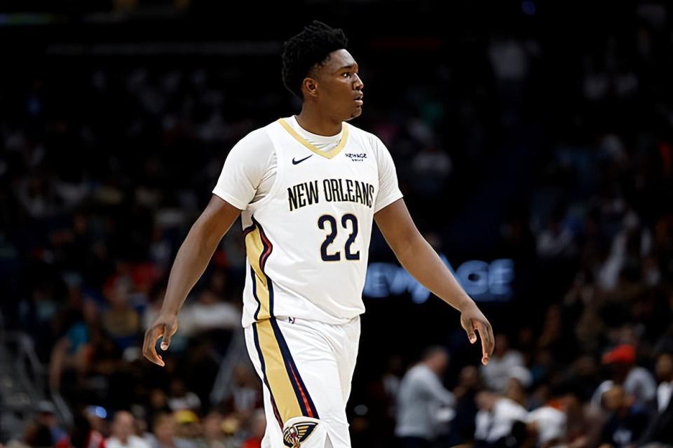 大半个赛季一点进步都没有，鹈鹕需要调整对内线新秀的培养方式？