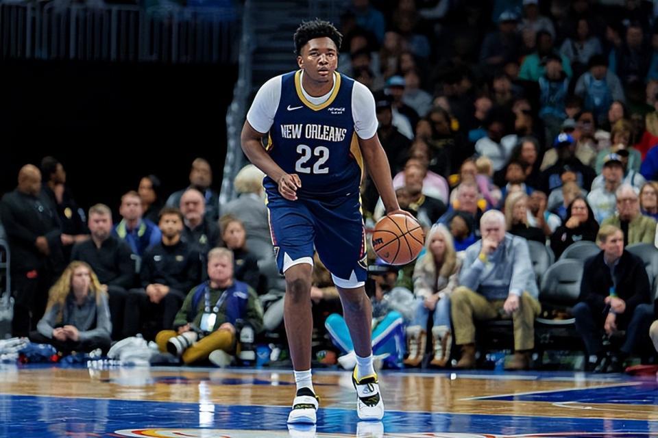 大半个赛季一点进步都没有，鹈鹕需要调整对内线新秀的培养方式？